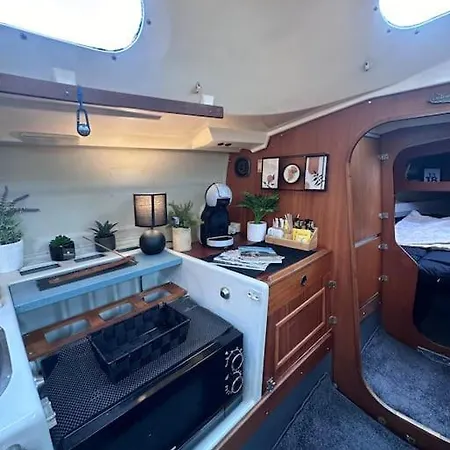 Un Salon Sur L Eau Apartment